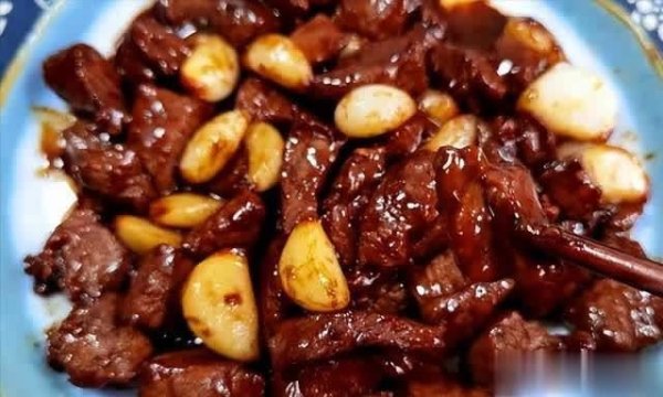 掌乐策略 别只给孩子吃猪肉，有条件多吃它，长高个身体壮！