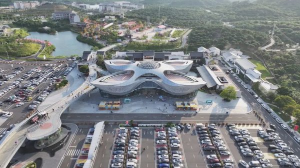 车优配 高州柏桥服务区：荔枝主题赋能文旅，成粤西新晋打卡地